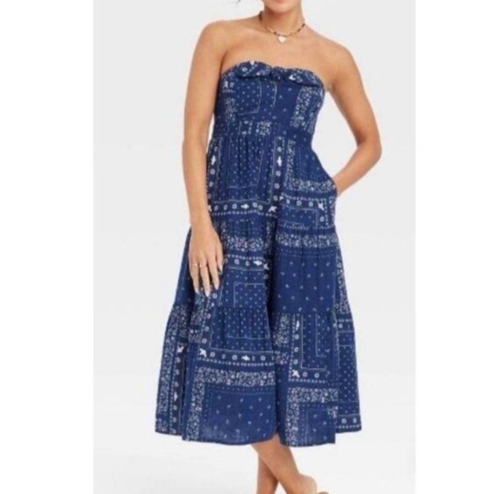LAST CHANCE! Universal Thread Bandana Print Dress